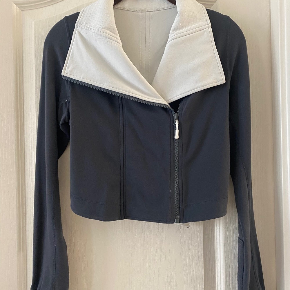 Lululemon size 2/4 jacket high rise